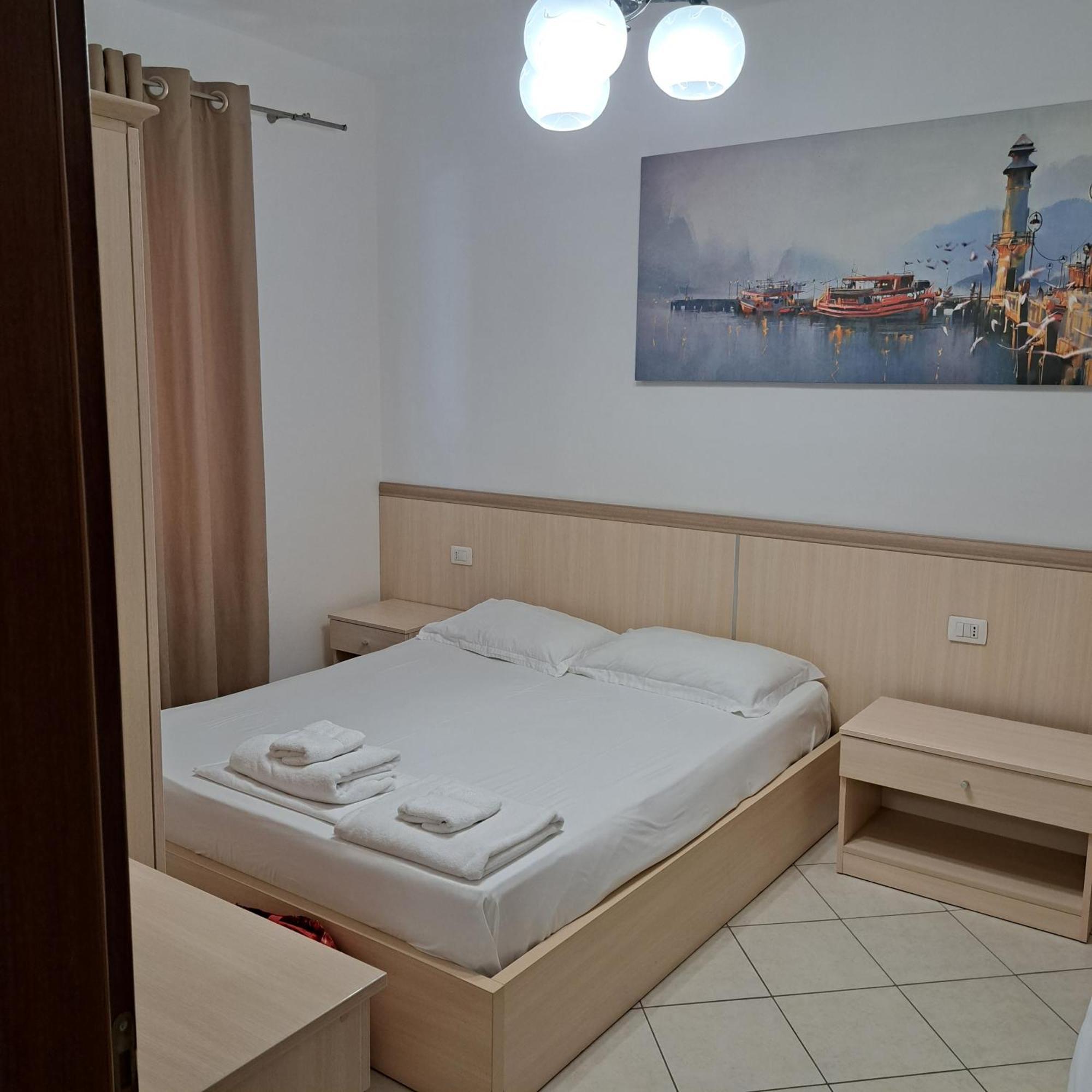 Apart-Hotel Alvi Saranda Kültér fotó