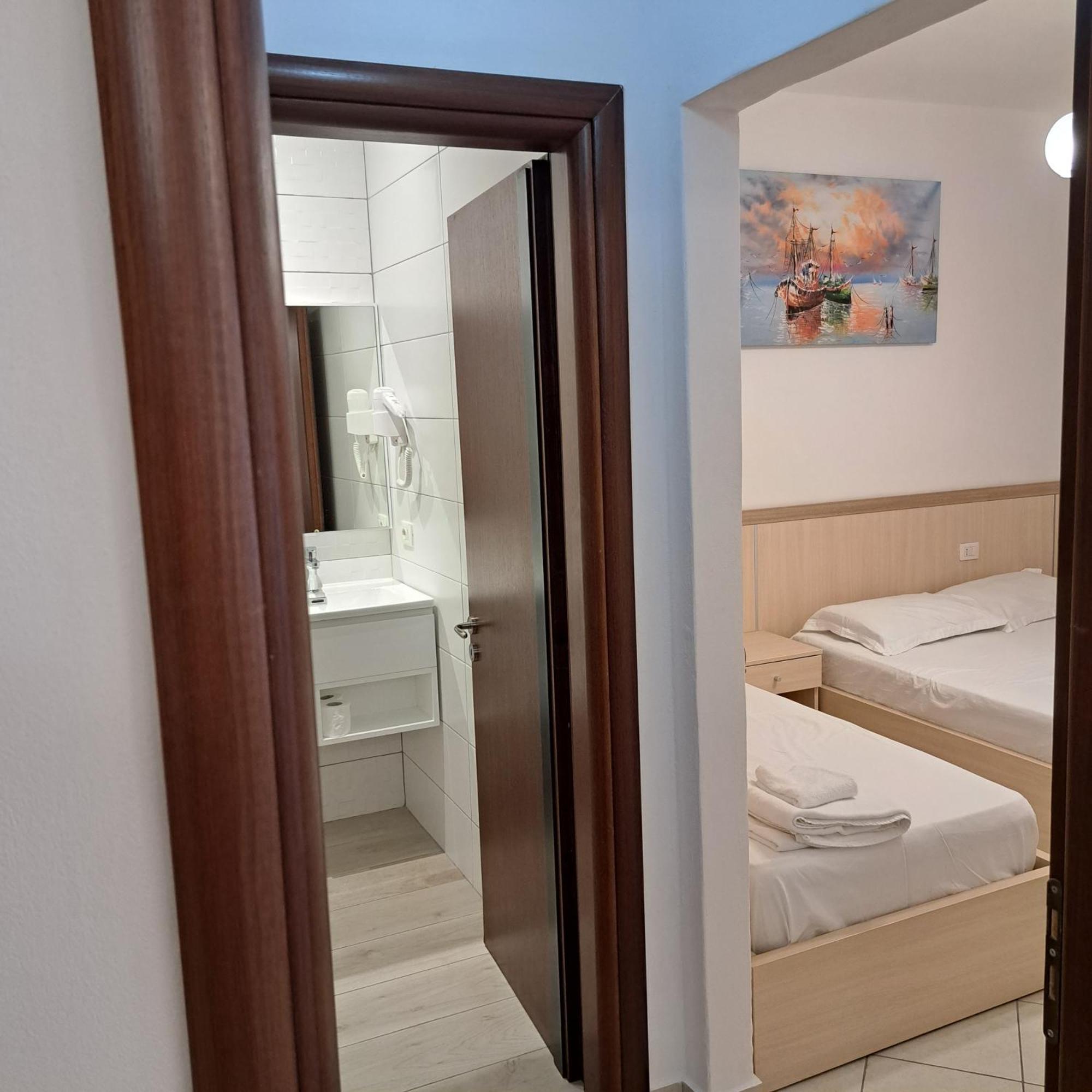 Apart-Hotel Alvi Saranda Kültér fotó