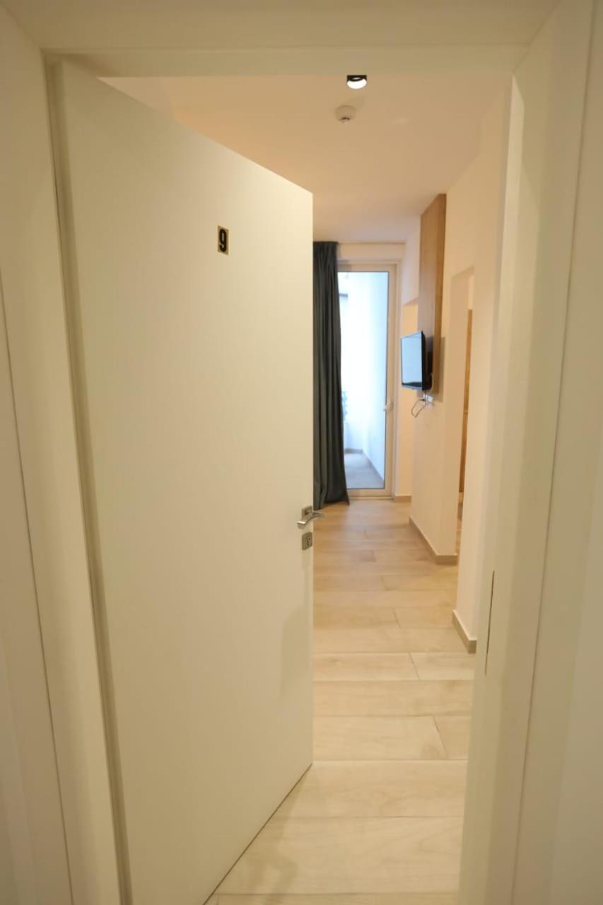 Apart-Hotel Alvi Saranda Kültér fotó
