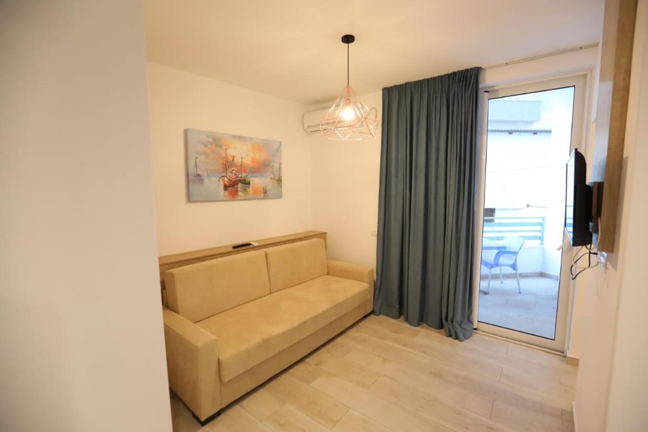 Apart-Hotel Alvi Saranda Kültér fotó