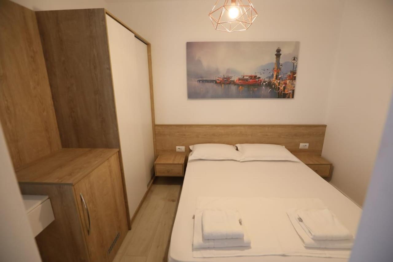 Apart-Hotel Alvi Saranda Kültér fotó
