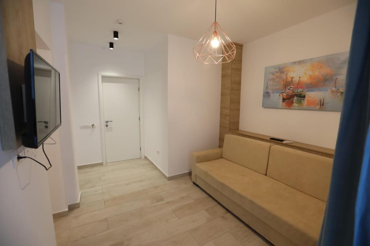Apart-Hotel Alvi Saranda Kültér fotó