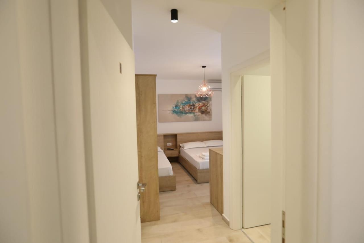 Apart-Hotel Alvi Saranda Kültér fotó