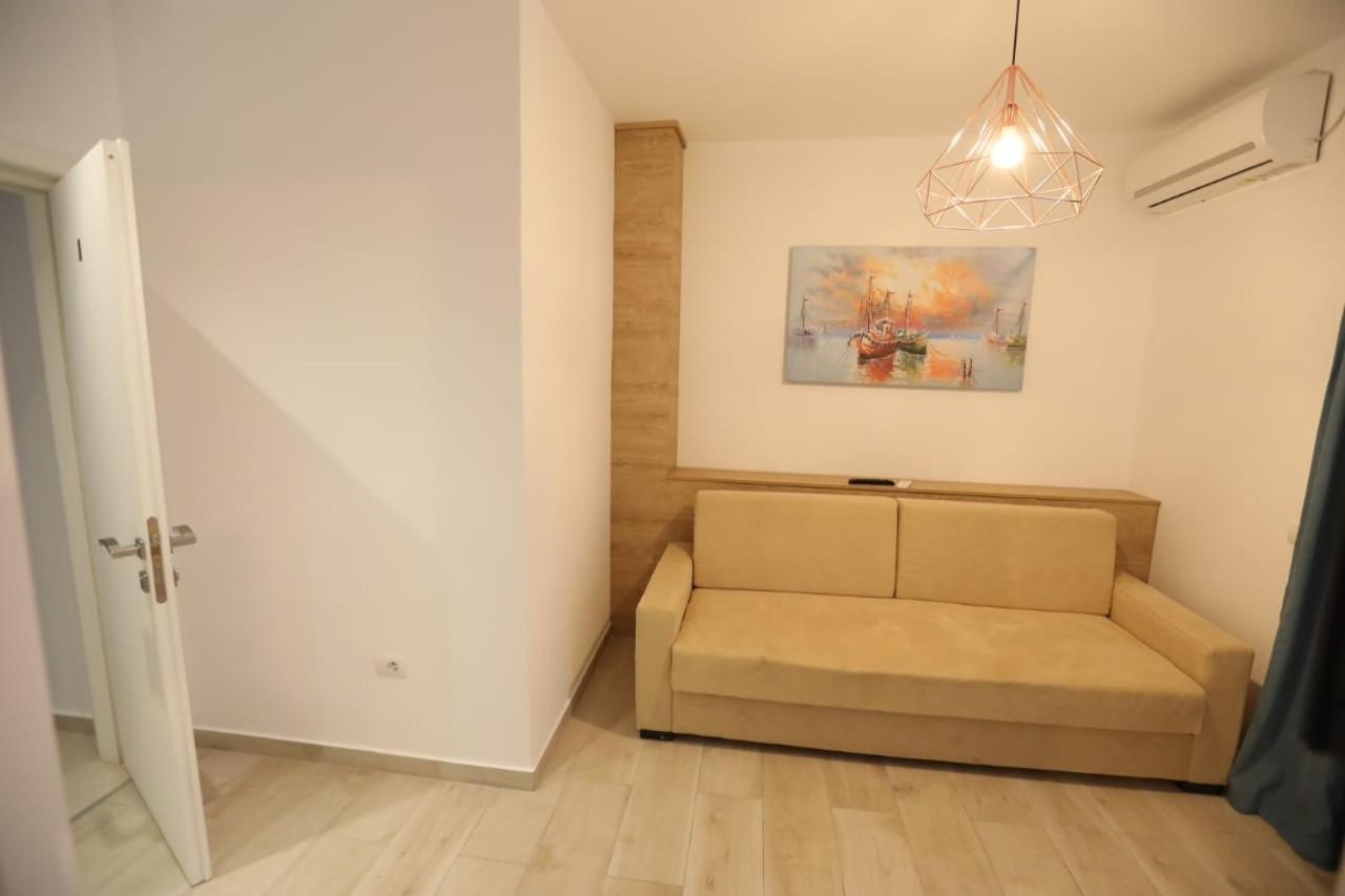 Apart-Hotel Alvi Saranda Kültér fotó